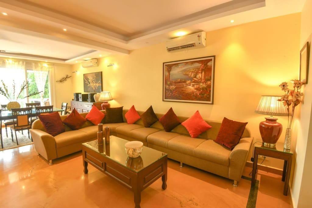 Villa Nazuri W Caretaker Candolim Bagian luar foto
