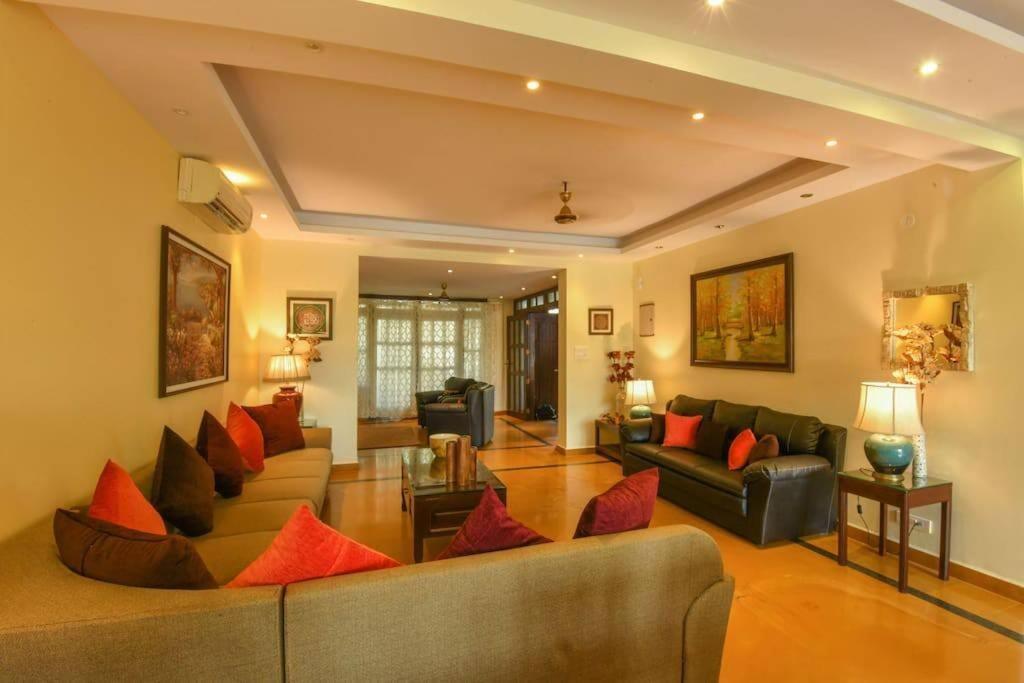 Villa Nazuri W Caretaker Candolim Bagian luar foto